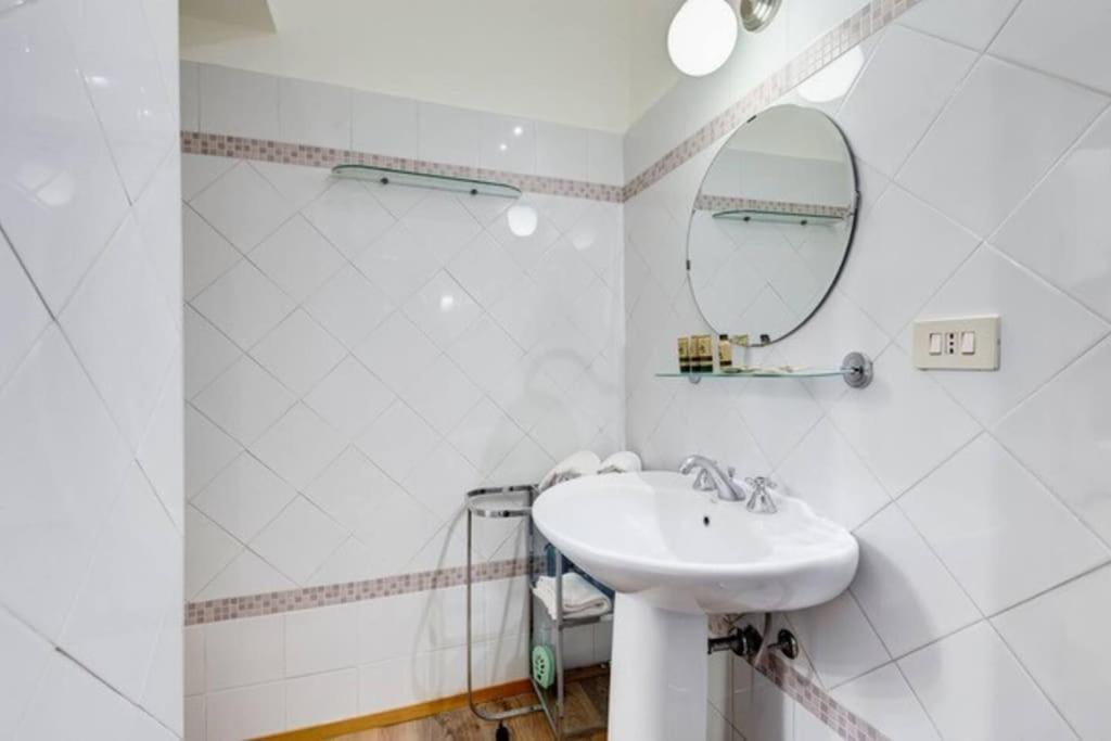 Apartament Al Ghetto Da Sarah Rzym Zewnętrze zdjęcie
